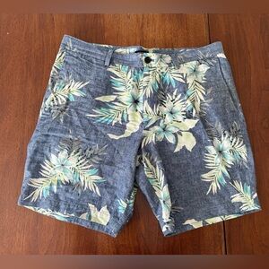 Like new Banana Republic 9” Aiden Short tropical print linen & cotton blend 36